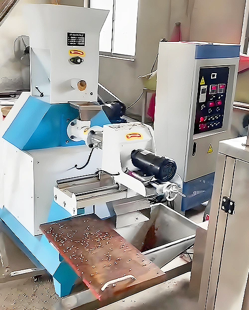 Small Bullfrog Feed Production Line In China